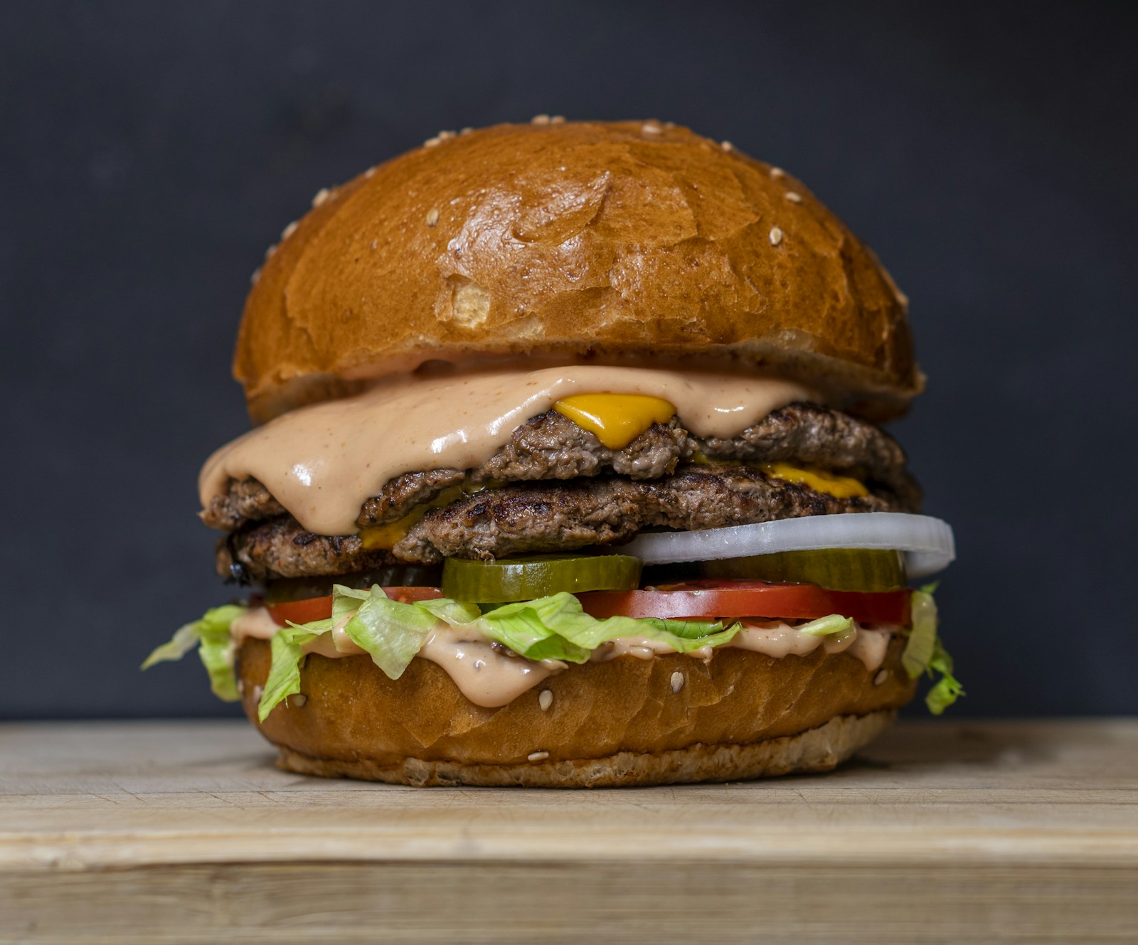 ZuuZuu burger sunumu